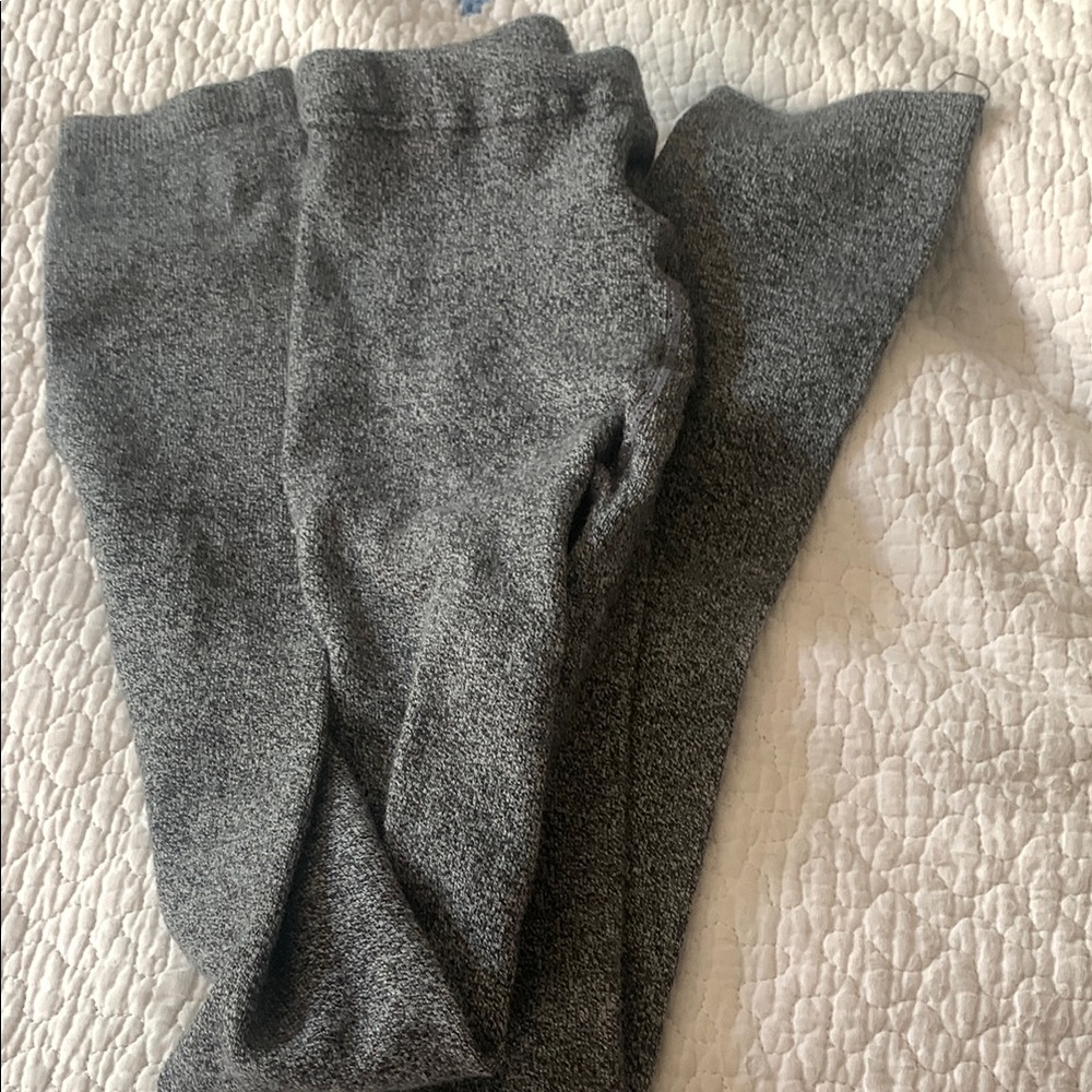 HUE Charcoal Knit Leggings
